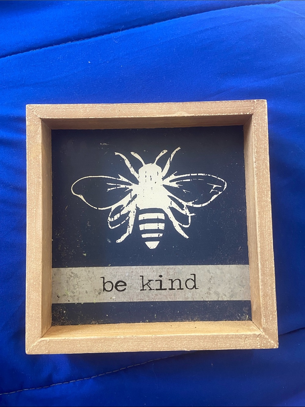 Be Kind Bee Wall Decor Sign in Black and Natural Wood